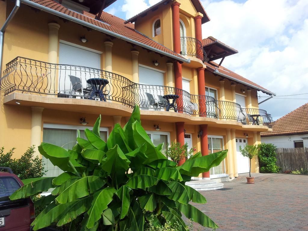 Mediterran-Apartmanok-Harkan Exterior foto