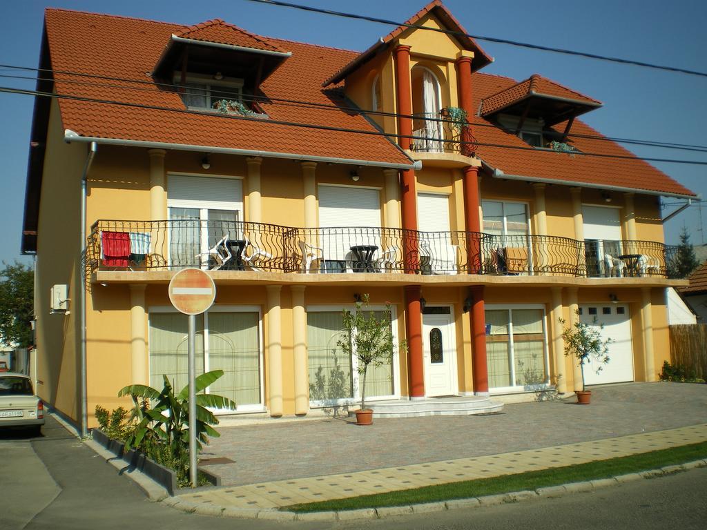 Mediterran-Apartmanok-Harkan Exterior foto