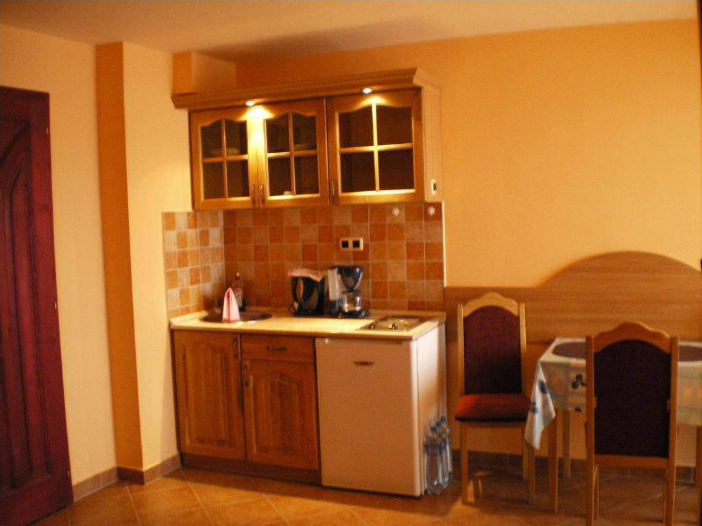 Mediterran-Apartmanok-Harkan Zimmer foto