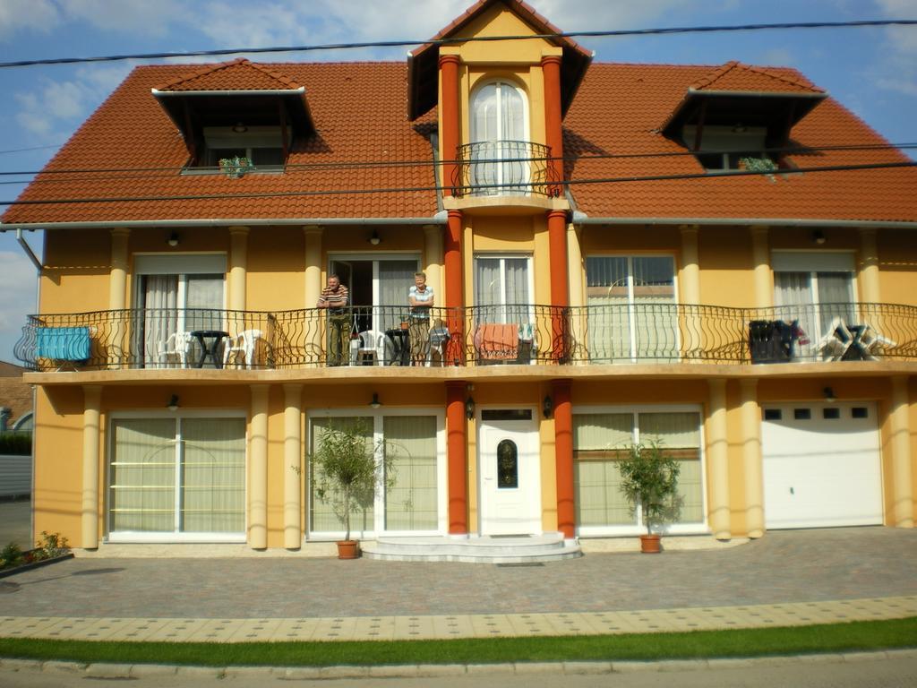 Mediterran-Apartmanok-Harkan Exterior foto