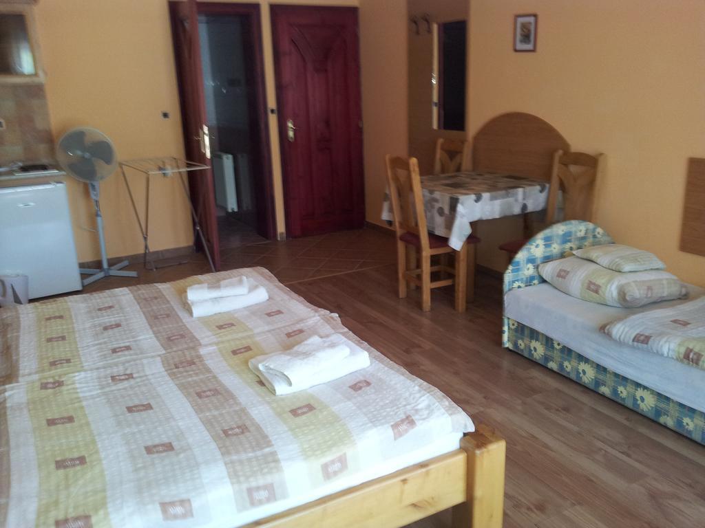 Mediterran-Apartmanok-Harkan Zimmer foto